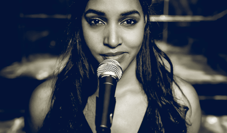 Cassandra Steen: Hits & Hundeliebe